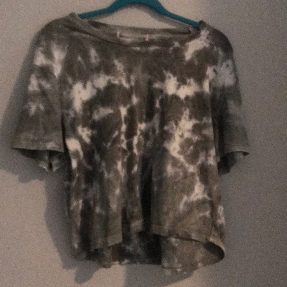 Tillys Green tie-dye cropped top